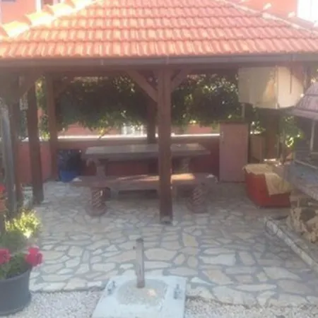 Apartamento With Parking Space - Torovi - - Pedinka, - 17316 *
