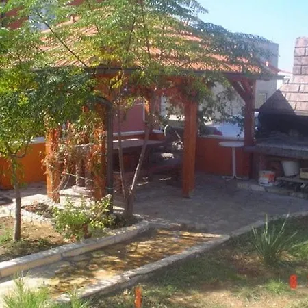 With A Parking Space - Torovi - - Pedinka, - 17316 Vir