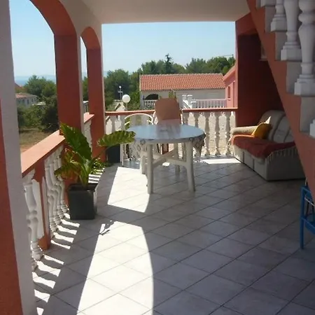 With Parking Space - Torovi - - Pedinka, - 17316 Apartamento