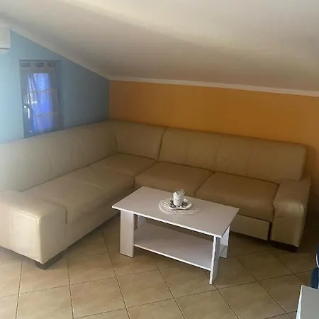 With Parking Space - Torovi - - Pedinka, - 17316 *